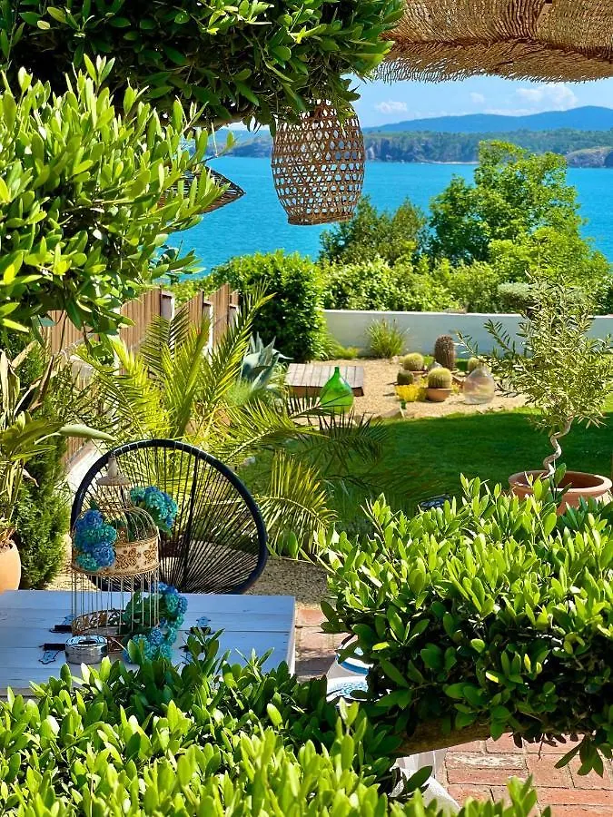 Aparthotel Casa De Oro Alma Sozopol 3*,