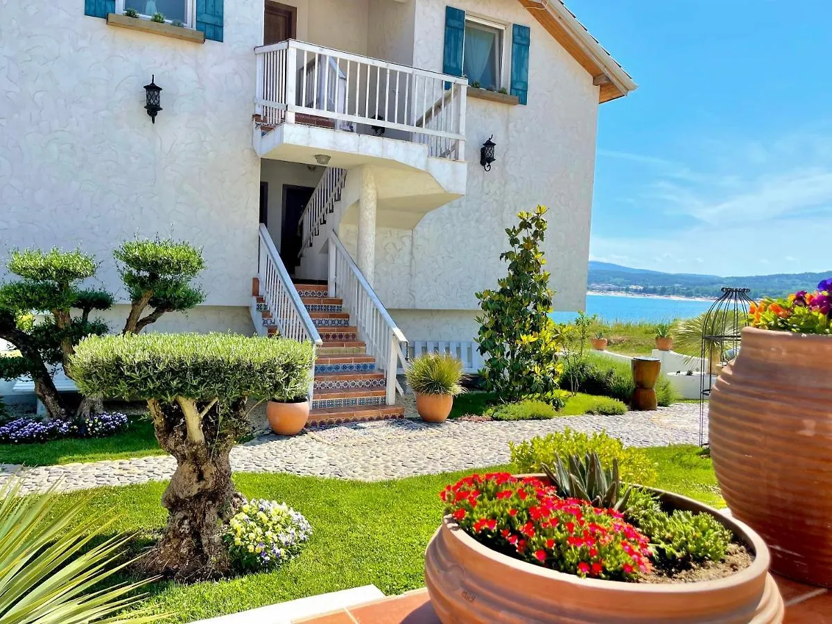 Aparthotel Casa De Oro Alma Sozopol 3*,